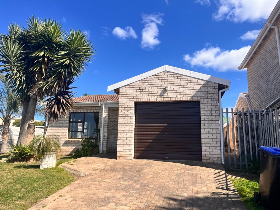 2 Bedroom Property for Sale in Wavecrest Eastern Cape